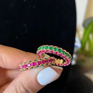 Multicolored ring